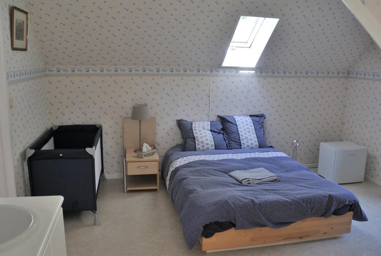 Suite Familiale Avec 2 Chambres Dans Une Villa - Quartier Vert Et Boise - 5 Kms De Namur Exterior photo