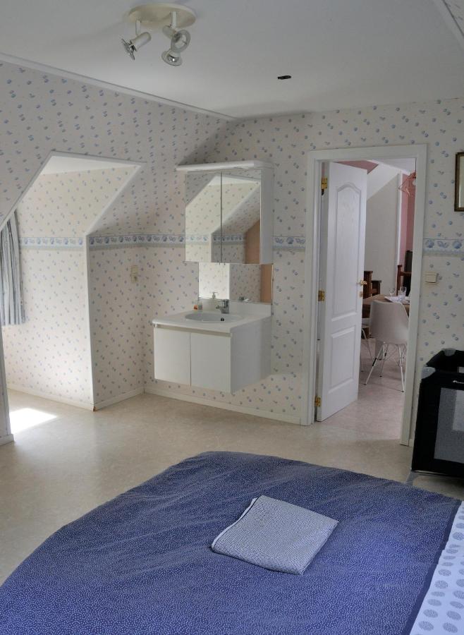 Suite Familiale Avec 2 Chambres Dans Une Villa - Quartier Vert Et Boise - 5 Kms De Namur Exterior photo
